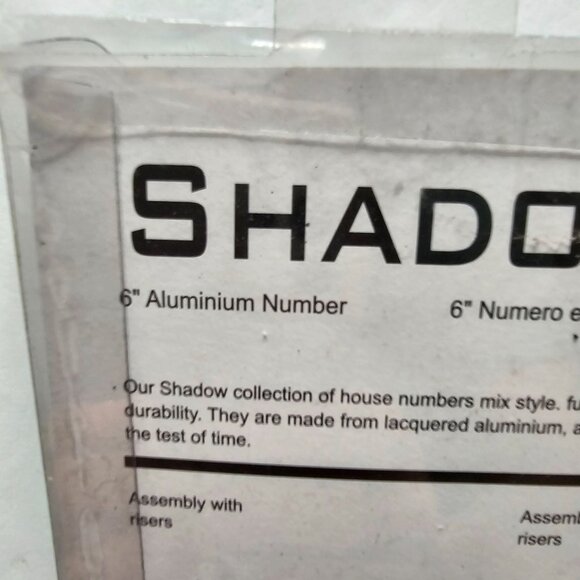 Shadow 6" Black Aluminium House Number Kit With Screws & Risers - Picture 5 of 5